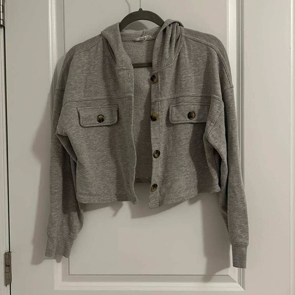 Grey cropped lightweight button up jacket